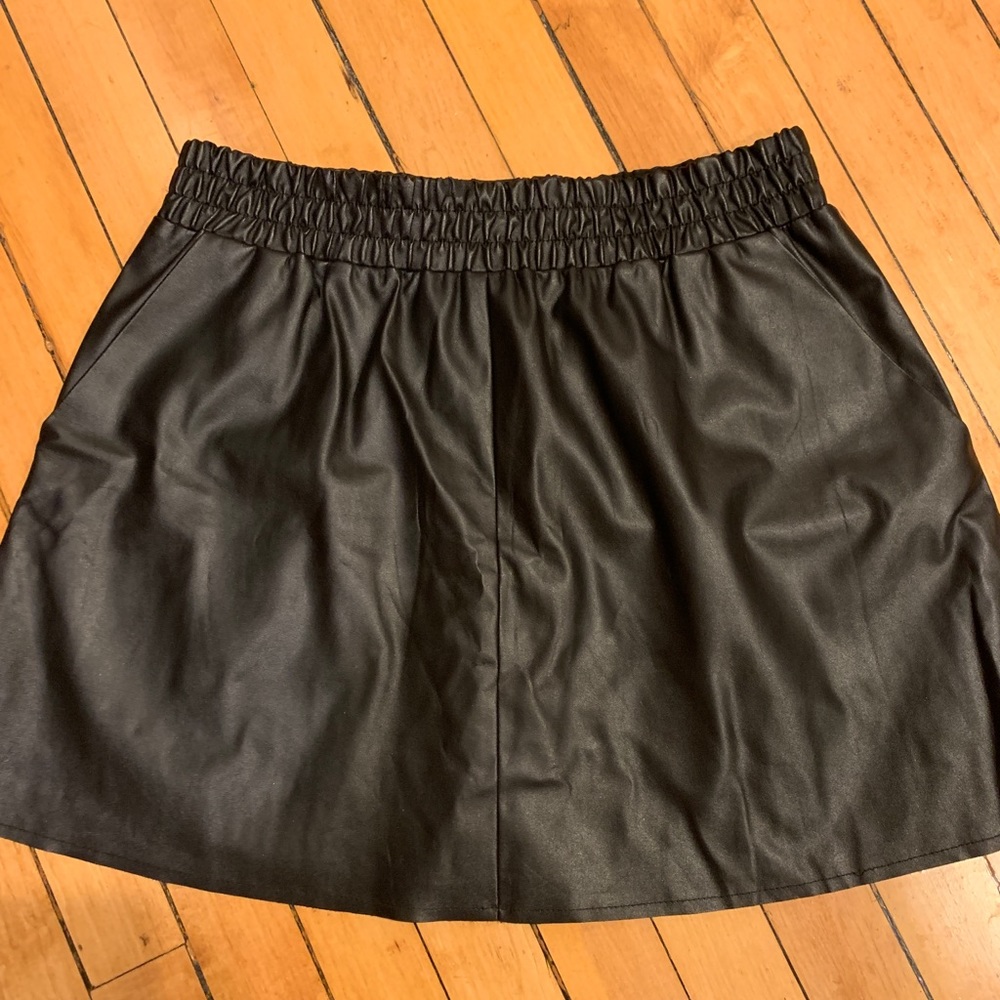BCBG leather mini skirt with pockets w/ tags